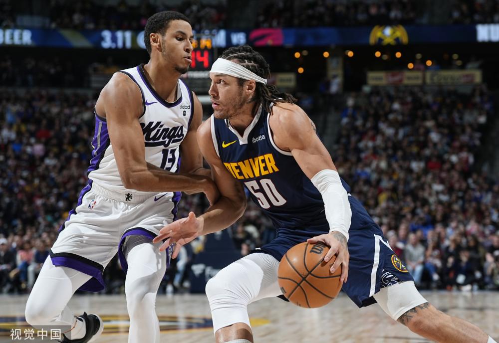 度剑拔弩张 度剑拔弩张